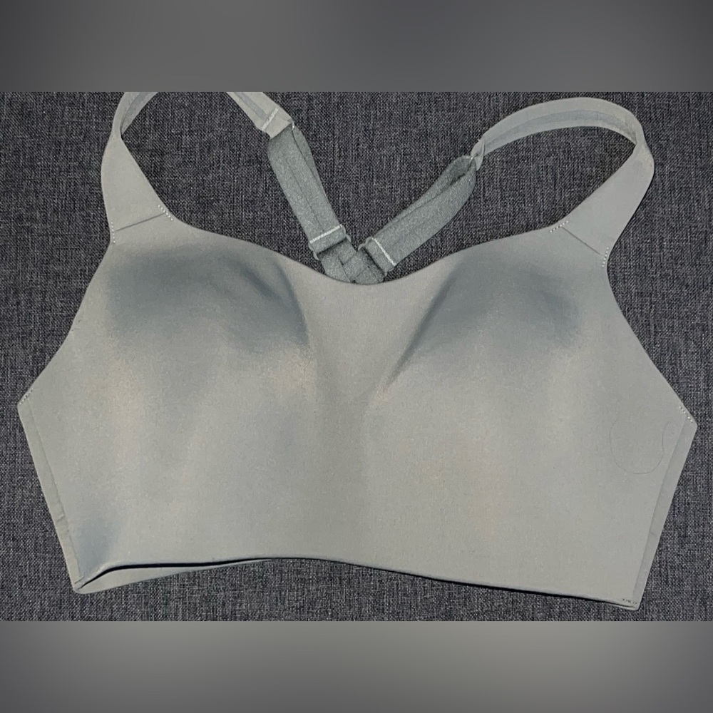 Lululemon sports bra 34DD